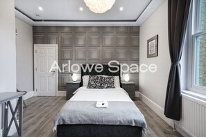 1 室のベッドルーム、アイロン / アイロン台、WiFi (無料)