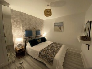 3 bedrooms, iron/ironing board, Internet, bed sheets
