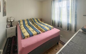 3 bedrooms, bed sheets - 4 bedroom beautiful home in Sekken (Sekken)