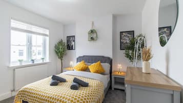3 bedrooms, iron/ironing board, free WiFi
