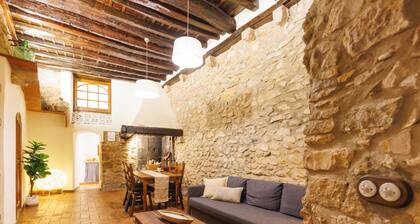 Girona 1593 - Holiday Apartment Rental in Girona | Bravissimo