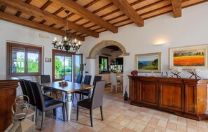 تناول الطعام