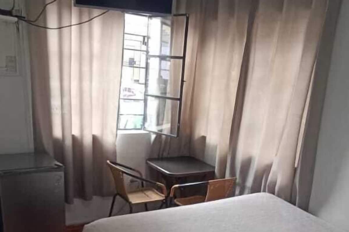 Superior dubbelrum - delat badrum | Duntäcken, minibar och gratis wi-fi