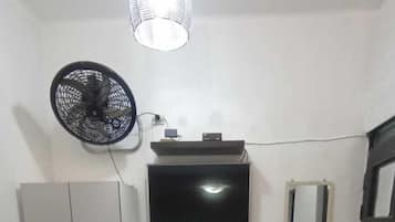 Habitación estándar | Edredón, minibar y wifi gratis