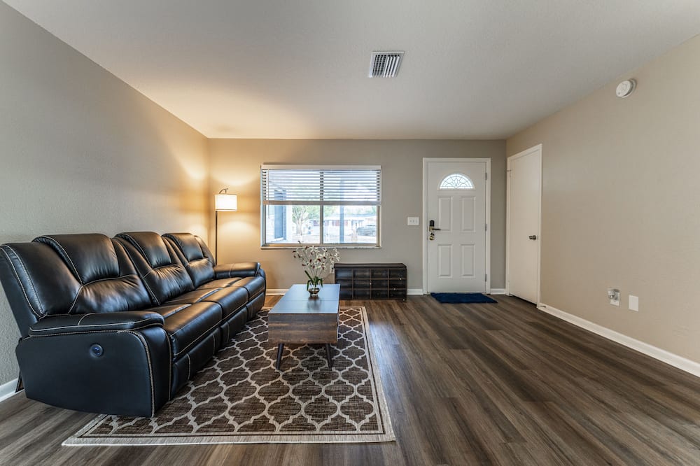 ZenHomes in Tampa near Busch Gardens