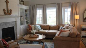 Smart TV, fireplace, table tennis, books