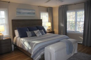 4 bedrooms, desk, iron/ironing board, free WiFi