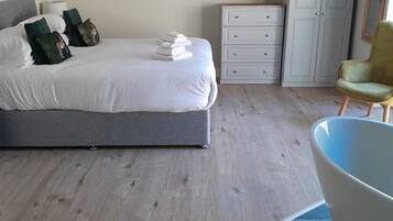 3 chambres, fer et planche Ă repasser, lit parapluie, Wi-Fi