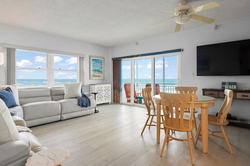 Oceanfront Oasis - 2BR/2BA direct oceanfront!