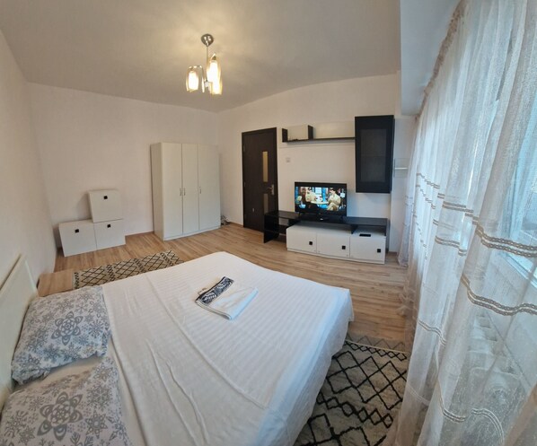 1 bedroom, WiFi, bed sheets