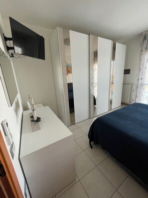 1 habitación y caja de seguridad en la habitación 