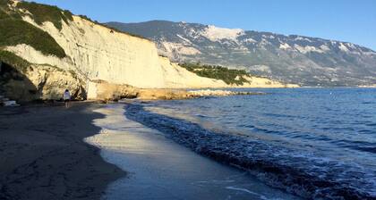 Relax in Luxury and Beauty. Private Pool Panoramic views. Spacious modern villa