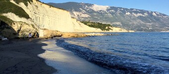 Relax in Luxury and Beauty. Private Pool Panoramic views. Spacious modern villa