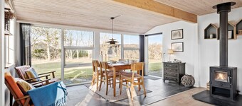 Awesome home in Hadsund with WiFi