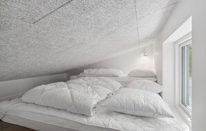8 camere, culla da viaggio, Wi-Fi gratuito