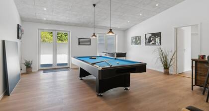 Amazing home in Vejby with kitchen