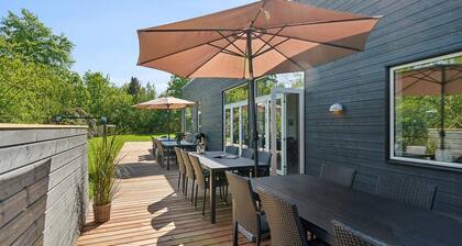Amazing home in Vejby with kitchen