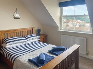 2 bedrooms, free WiFi, bed sheets - 2 bedroom accommodation in Scarborough (Scarborough)
