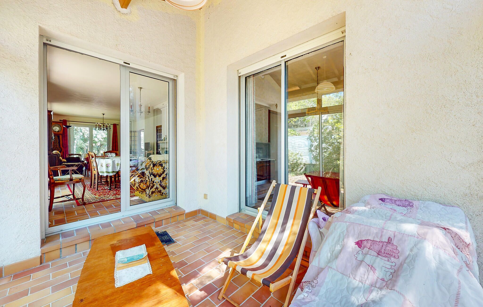 3 chambres, fer et planche à repasser, lit parapluie, Wi-Fi gratuit