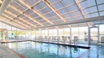 Piscine intérieure, piscine chauffée