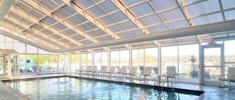 Innenpool, beheizter Pool