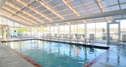 FREE Dollywood Ticket • Whispering Pines 611 • 3 bd 3 bath • Pools • 1st floor