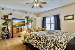 3 bedrooms, iron/ironing board, free WiFi, bed sheets