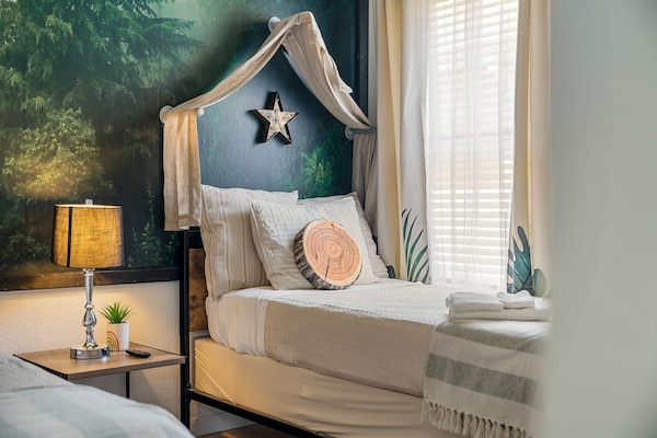 4 camere, una scrivania, ferro/asse da stiro, Wi-Fi gratuito