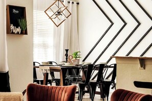 Dining - Heated Pool | Mickey, Simpsons, Forest | Disney (Davenport)