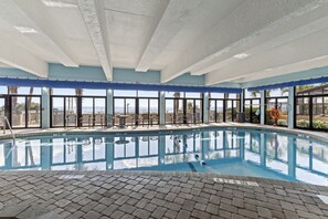 Piscina coperta, una piscina riscaldata
