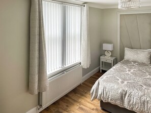2 bedrooms, free WiFi, bed sheets - 2 bedroom accommodation in Lanchester, near Durham (Lanchester, near Durham)