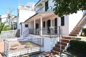 Exterior - N278 - Numana, delightful two-room apartment in the historic centre (Numana)