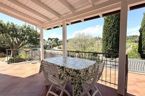 Outdoor dining - N278 - Numana, delightful two-room apartment in the historic centre (Numana)