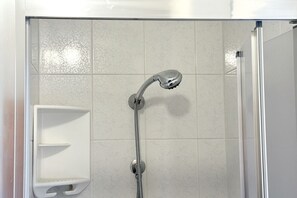 Ducha, bidé y toallas