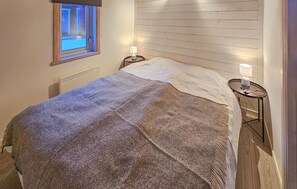 4 makuuhuonetta, vauvan matkasänky, ilmainen Wi-Fi