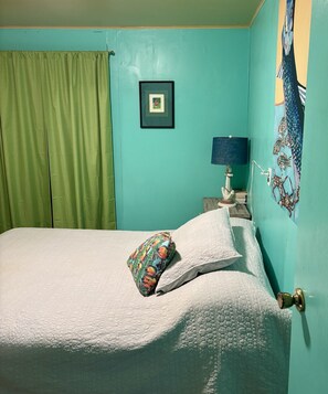 2 bedrooms, desk, free WiFi, bed sheets