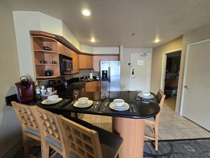 Living area - The Earls (Las Vegas)