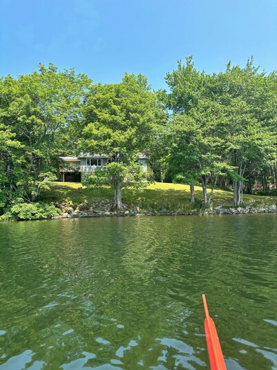 Noah’s private three bedroom lakefront cottage.