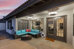 Terrace/patio - Family Oasis, Pvt Pool, Bar, Work Desk, Games, Near Dining, Fun & Salt River (Mesa)