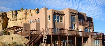 SLOT CANYONS INN