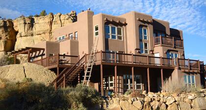 SLOT CANYONS INN