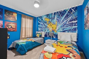 6 bedrooms, desk, iron/ironing board, travel crib
