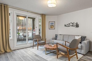 Smart TV, fireplace, stereo - W116-KingBd/CnvtLocation/FreeParking/Gym/1BR/2TV/Sleep4 (Canmore)