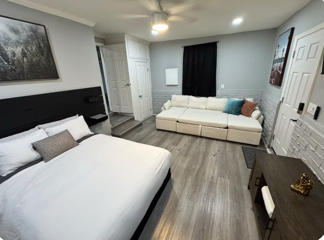 3 dormitoris, planxa i posts de planxar, wifi i roba de llit 