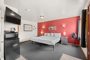 Didekorasi berbeda-beda dan dilengkapi dengan perabotan berbeda-beda