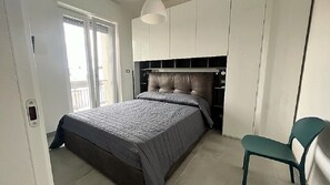 2 sovrum, värdeförvaringsskåp på rummet, resesäng och wi-fi