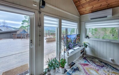 Nice home in Jelsa with kitchen