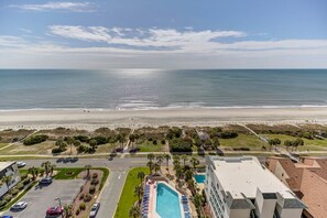 Beach nearby - Gorgeous views and property sleeps four full kitchen (Myrtle Beach)