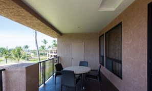 Outdoor dining - Waikoloa Big Island | Golf Escape | Pool & Tennis | 2BR Plus (Waikoloa Village)