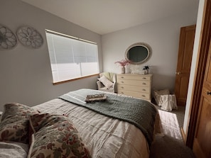 4 bedrooms, free WiFi, bed sheets